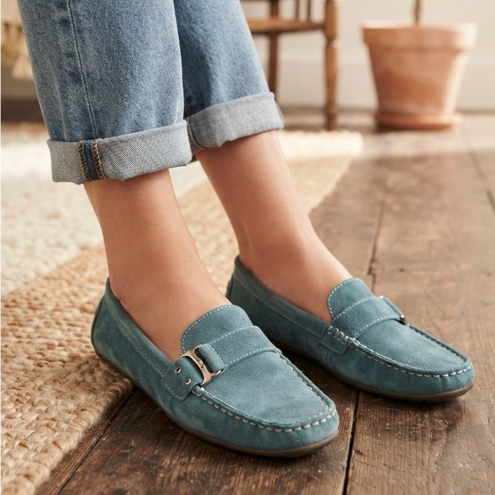 NWOT Teal suede and leather mocassins | size 6